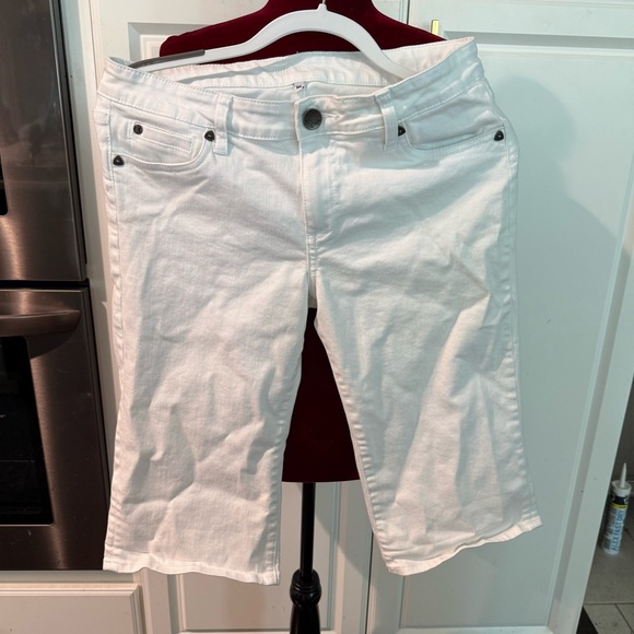 Kut from the Kloth White Bermuda Shorts - Picture 3 of 4